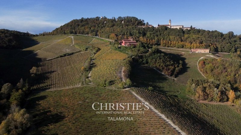 Lantgård i Serralunga di Crea