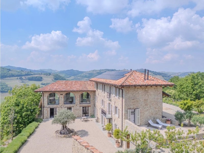 Villa a Cossano Belbo