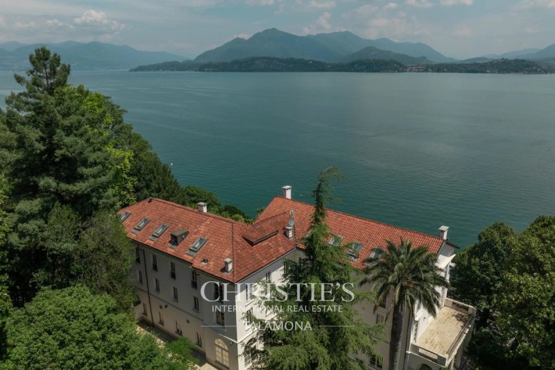 Villa in Belgirate