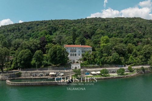 Villa in Belgirate