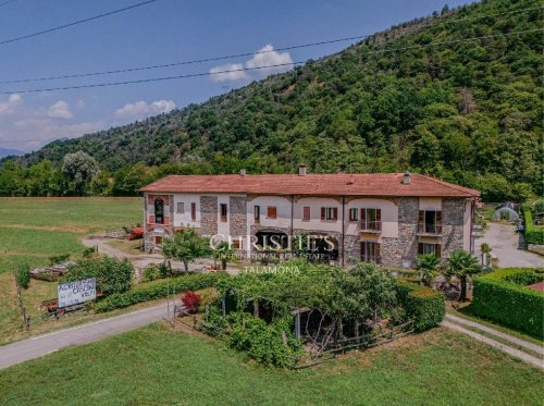 Villa en Montegrino Valtravaglia