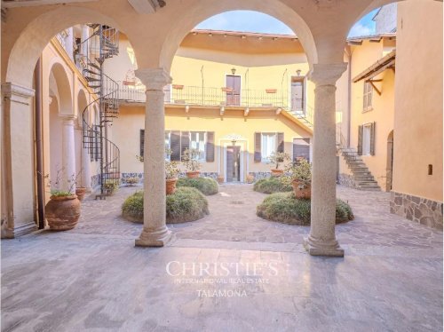 Villa à Porto Valtravaglia