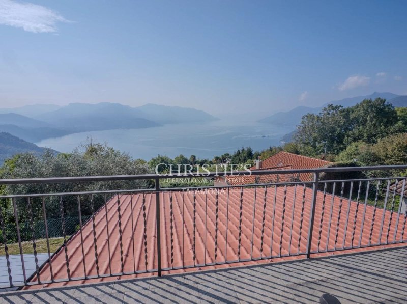 Apartamento en Maccagno con Pino e Veddasca