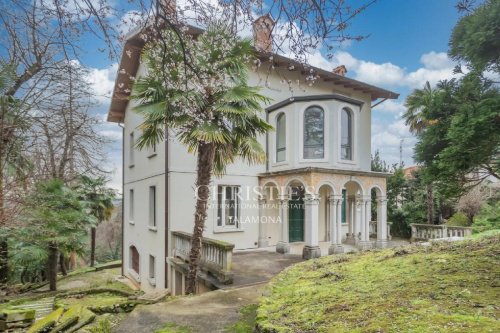 Villa à Venegono Superiore