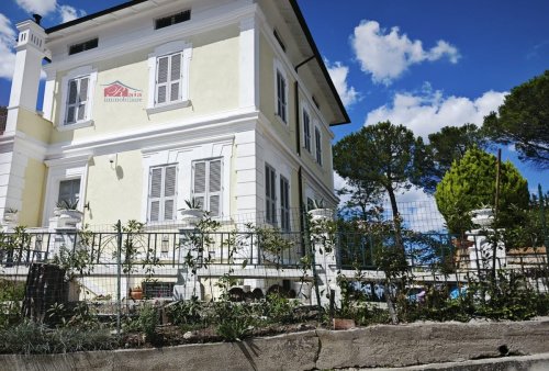 Villa à Paduli