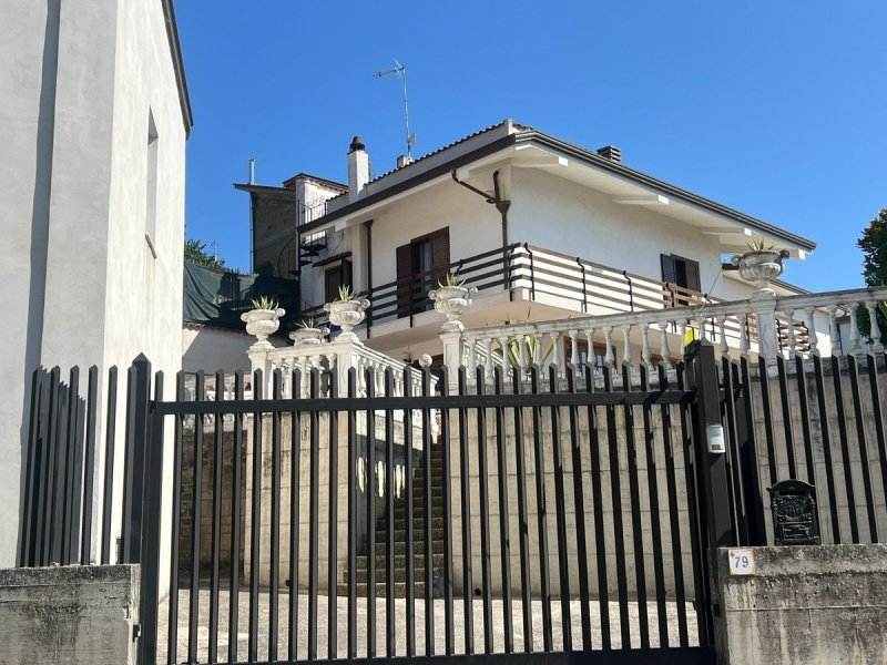 Villa a Ceppaloni