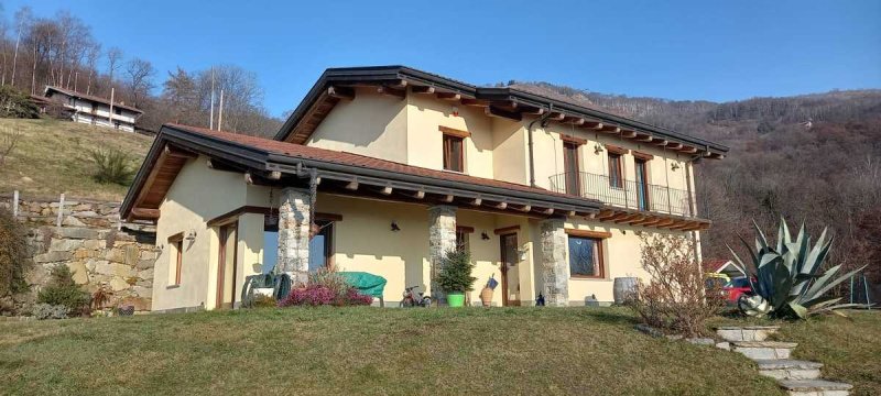 Casa di campagna a Donato