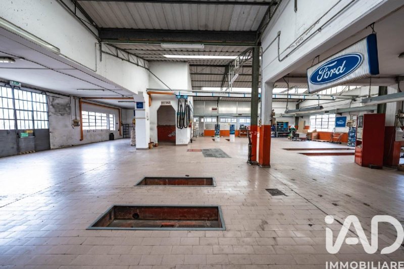 Inmueble comercial en Tresignana