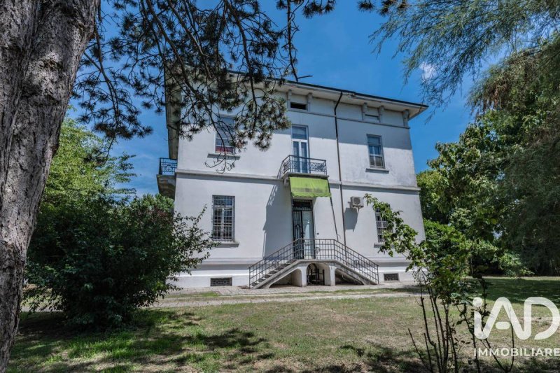 Villa a Jolanda di Savoia