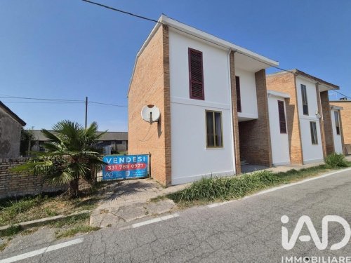 Casa geminada em Ariano nel Polesine