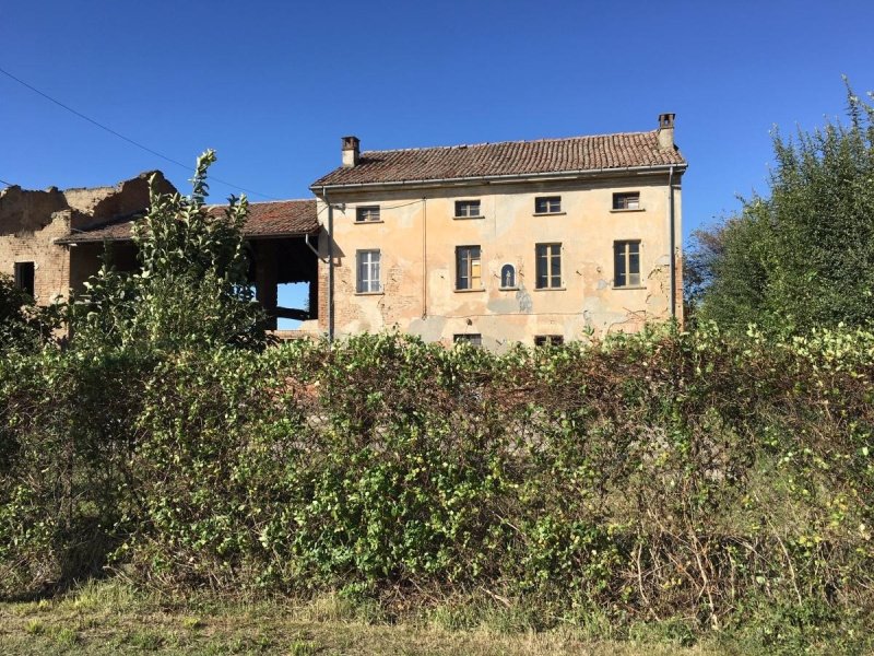 Farmhouse in Casei Gerola