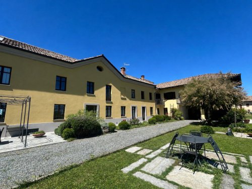 Villa in Canelli