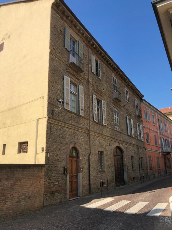 Palast in Canelli