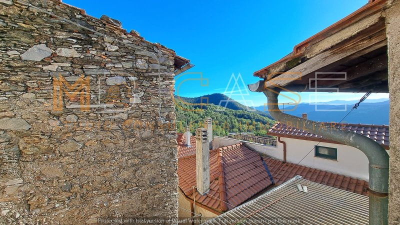 By i Castelvecchio di Rocca Barbena
