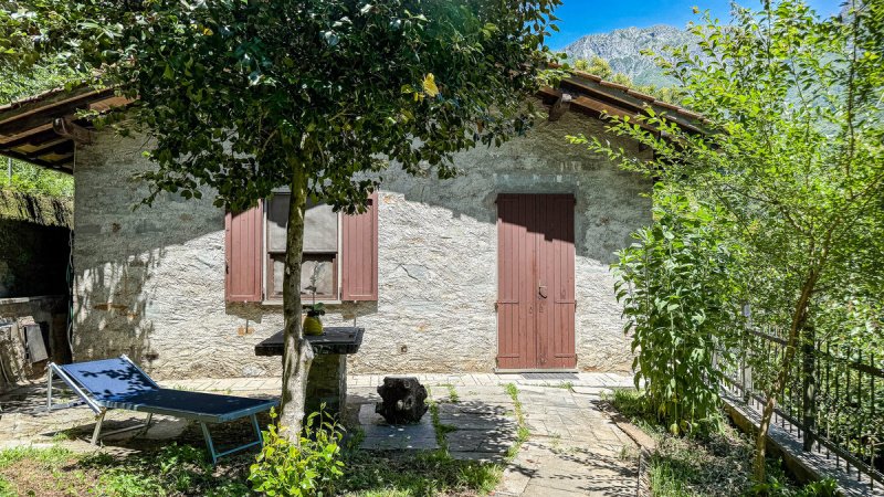 Detached house in Stazzema