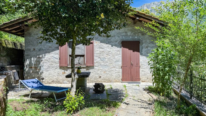 Detached house in Stazzema