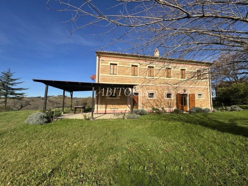 Bauernhaus in Terre Roveresche