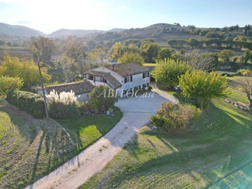Ferme à Arcevia