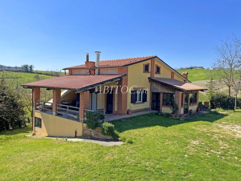 Farmhouse in Sassoferrato