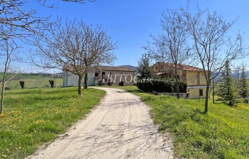 Farmhouse in Sassoferrato