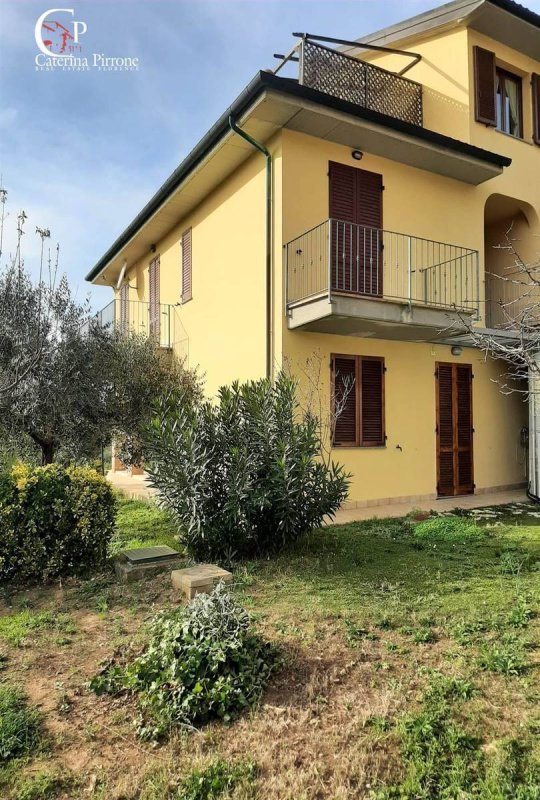 Maison mitoyenne à Guardistallo