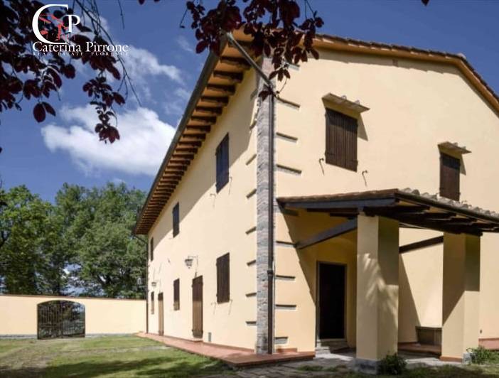 Moradia em Scarperia e San Piero