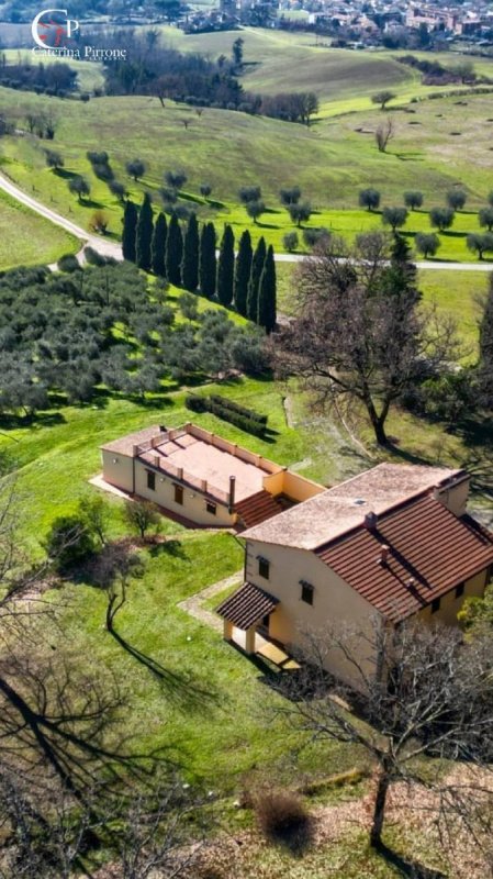 Moradia em Scarperia e San Piero
