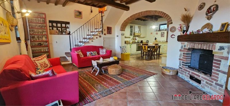 Apartment in Casole d'Elsa