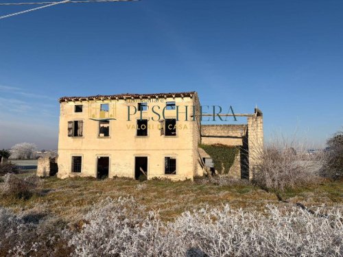 Country house in Valeggio sul Mincio