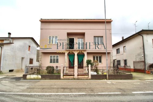 Semi-detached house in Villafranca di Verona