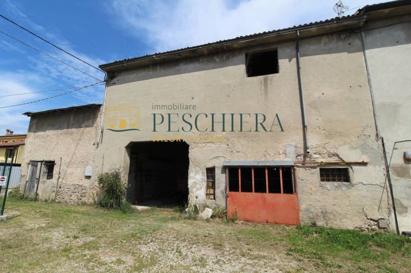 Casa di campagna a Valeggio sul Mincio