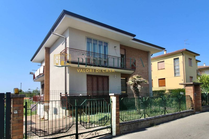 Half-vrijstaande woning in Peschiera del Garda