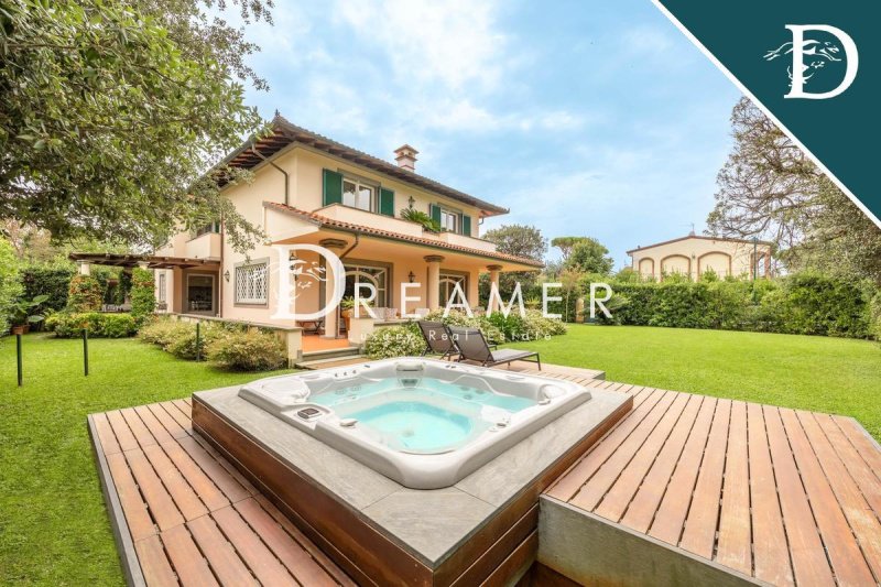 Villa à Forte dei Marmi