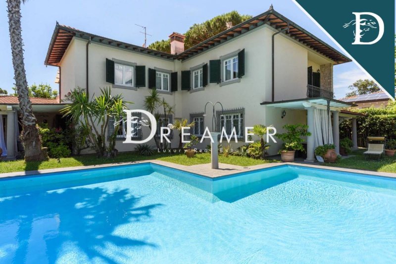 Villa à Forte dei Marmi