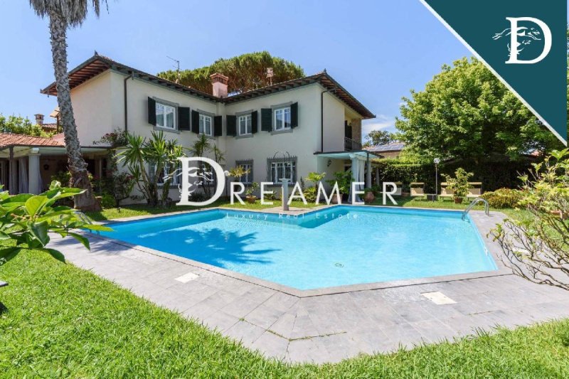 Villa à Forte dei Marmi