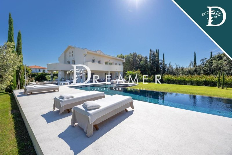 Villa à Forte dei Marmi