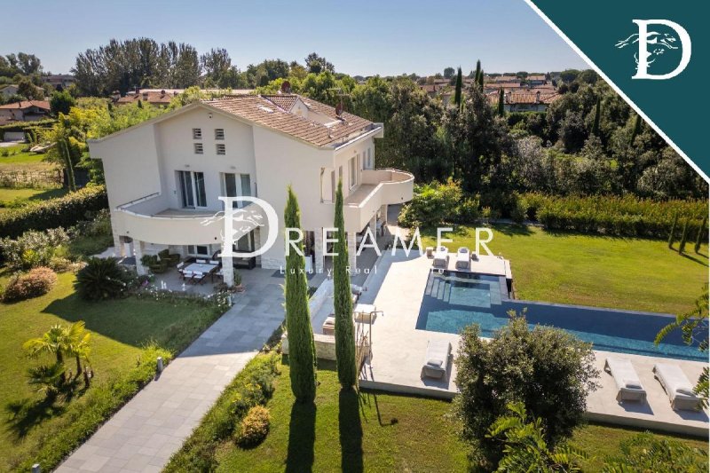 Villa à Forte dei Marmi