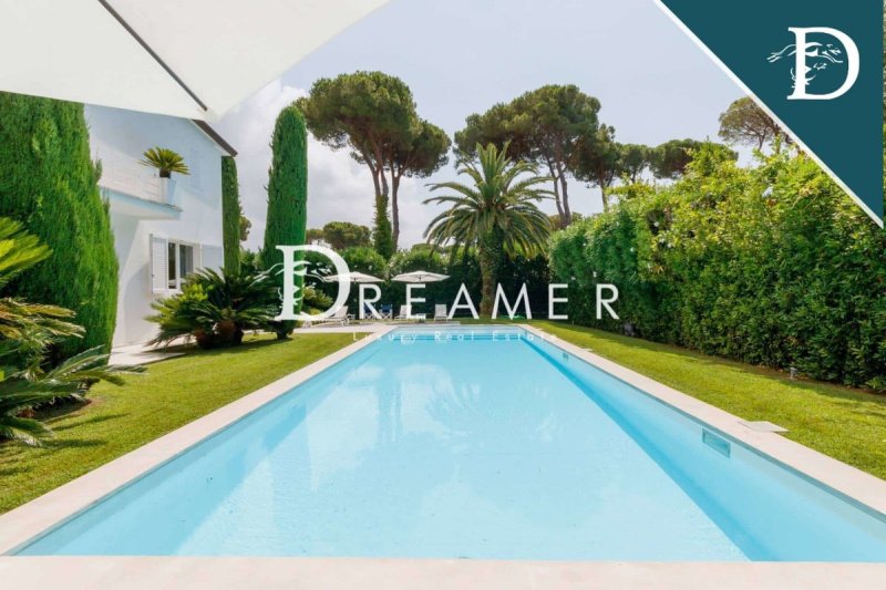 Villa in Forte dei Marmi