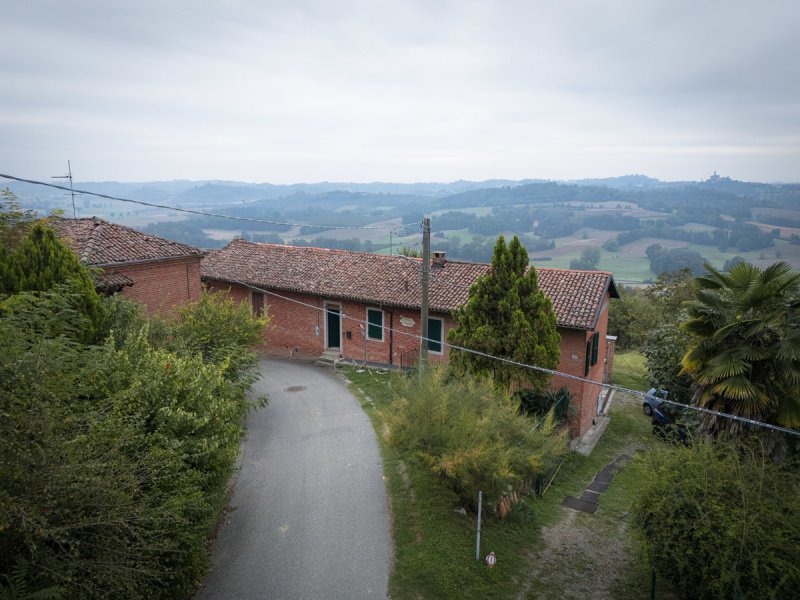 Hus på landet i Montiglio Monferrato
