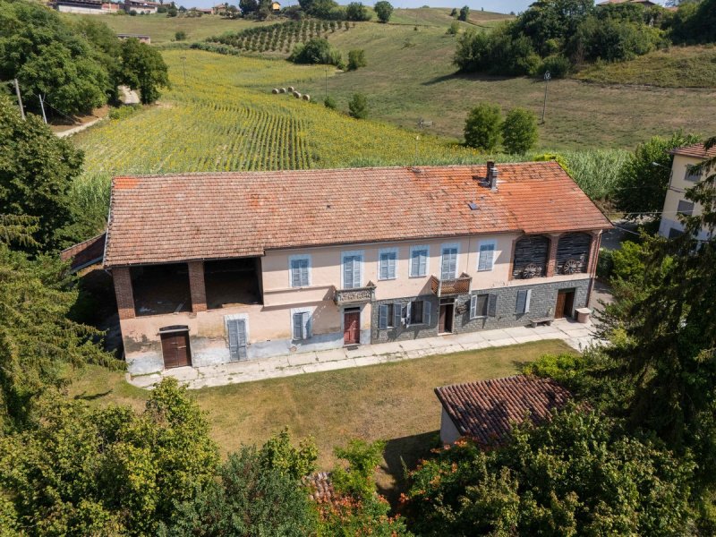Huis op het platteland in Castell'Alfero