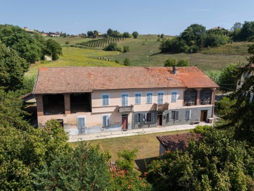 Landhuis in Castell'Alfero