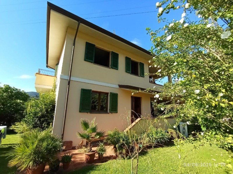 Villa a Camaiore