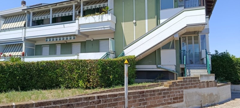 Casa geminada em Pineto