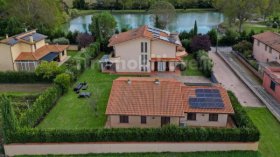 Villa a Cascina