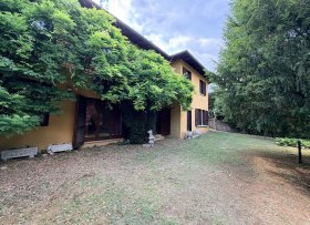 Villa in Gardone Riviera
