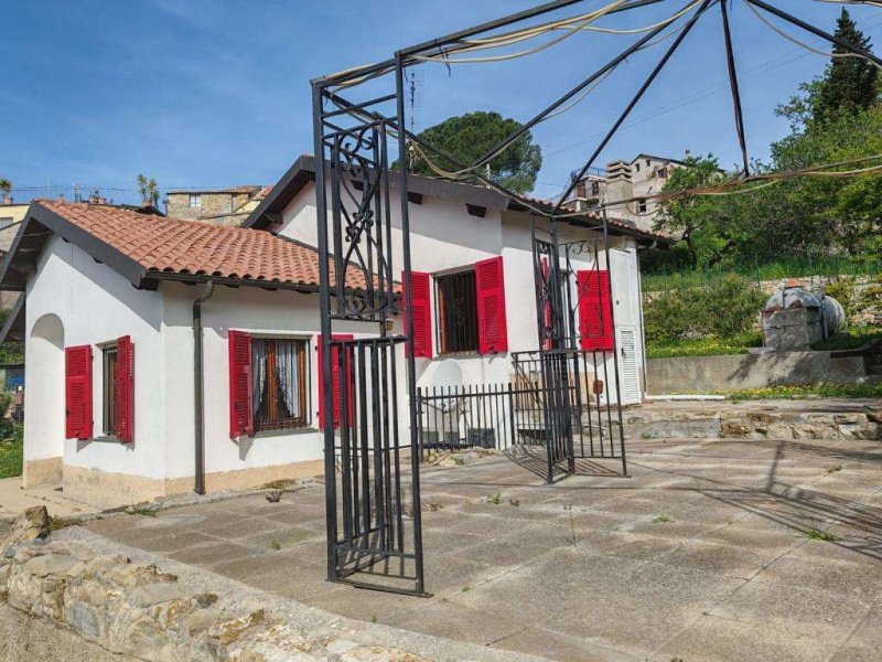 Detached house in Villa Faraldi