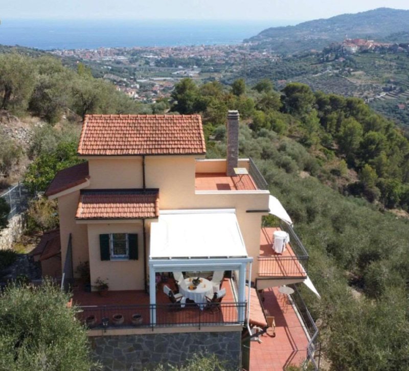 Villa i Diano San Pietro