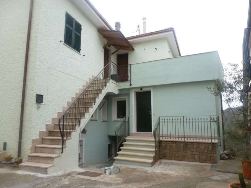 Casa indipendente a Villa Faraldi