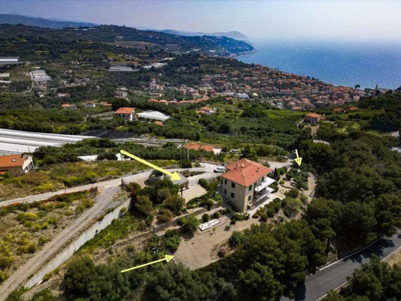 Moradia em Costarainera