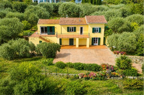 Villa en Diano Marina